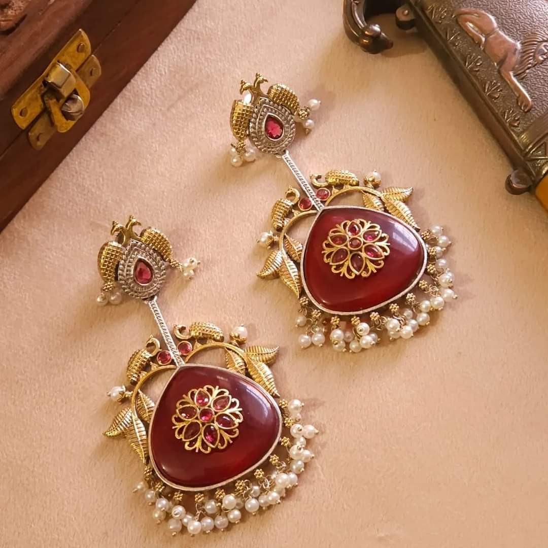 Beautifull big size premium quality Monalisa stone dual tone Kundan earring