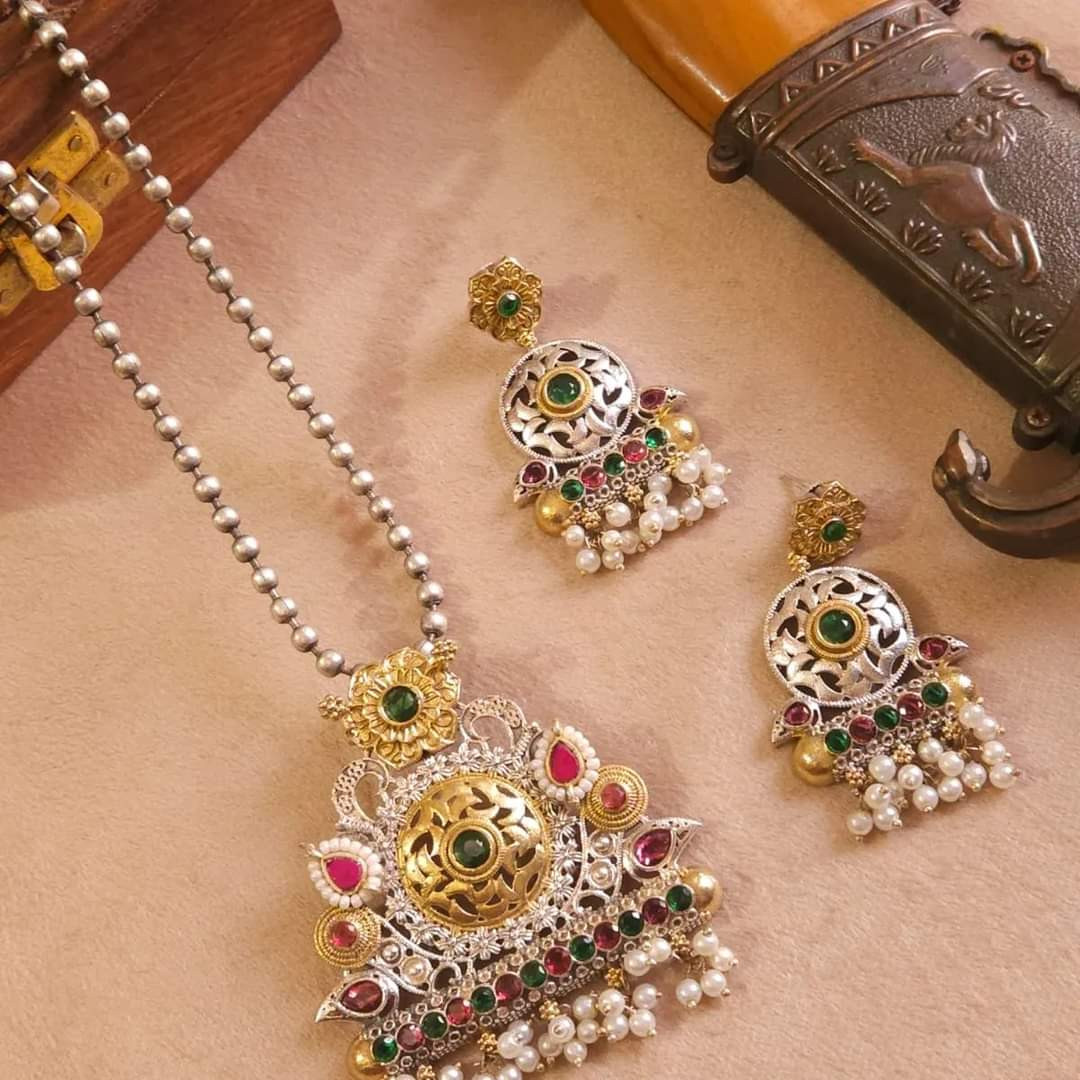 Premium quality  pachi Kundan fusion long necklace set